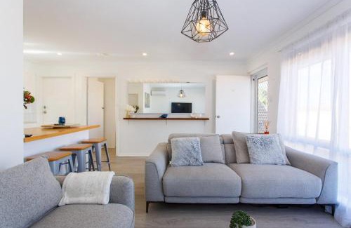 North Beach Apartment | North Beach Nest - Walking Distance to North Beach