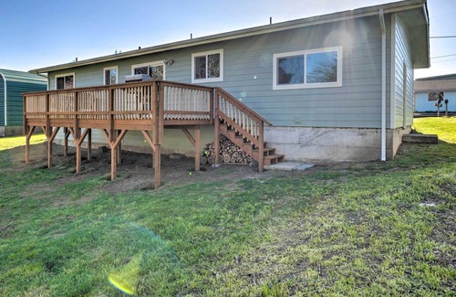 North Bend House | North Bend / Coos Bay Escape by Coast & Dunes!