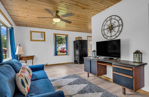 Lexington Cottage | North Bound 25 Cottage #4