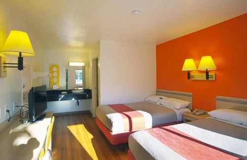 North Charleston Hotel | North Charleston Lodge