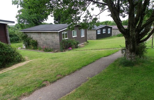 Bideford House | NORTH CORNWALL COAST, near BUDE - close lovely beach - DOGS WELCOME