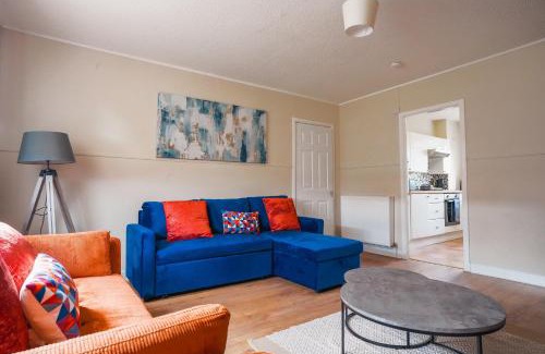 Clydebank Apartment | North Elgin Apartment