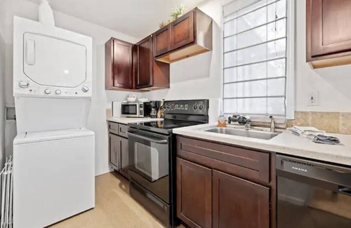 North End House | North End Cottage - Walking Distance to Hyde Park - Unbeatable Location