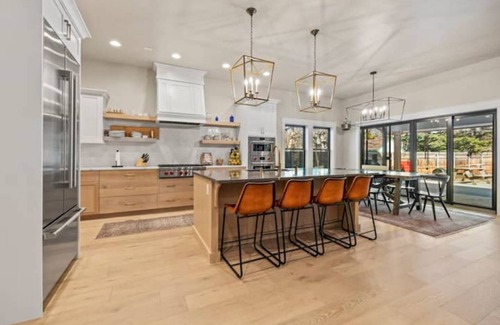 Sunset House | North End Family Friendly Home