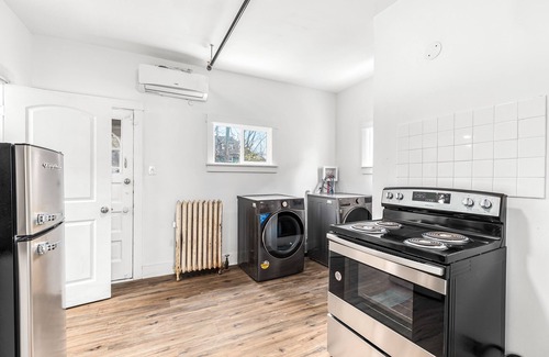 Detroit Apartment | North End Treasure, beautiful 2 bedroom apartment