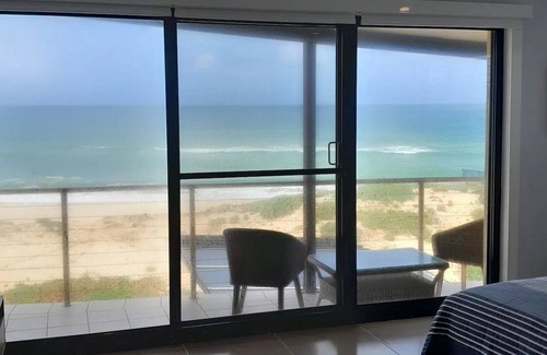 Central Coast House | North Entrance-beach Front House