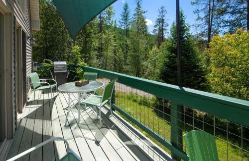 Columbia Falls House | North Fork Hideaway