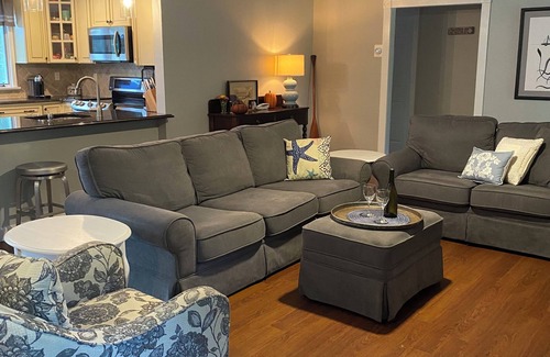Cutchogue House | North Fork Vacation Home - Great location, Walk to Beach - with Hot Tub