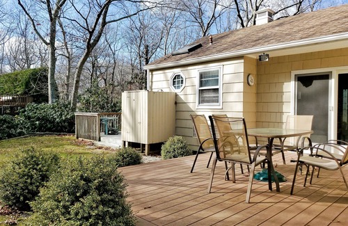 Cutchogue House | North Fork Wine Country, quiet tree lined street, 4 min walk to beach & bay