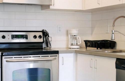 NoHo Arts District Apartment | North Hollywood at its best!