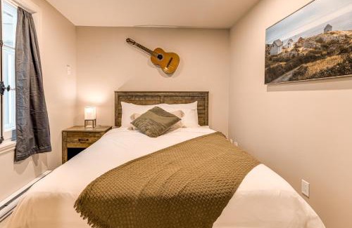 Vieux-Quebec-Cap-Blanc-colline Parlementaire Apartment | North House - Quebec City 2 Bedroom Treasure