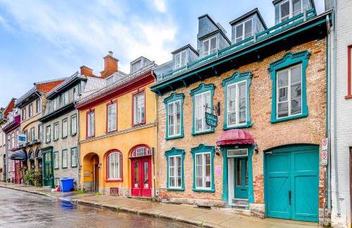 Vieux-Quebec-Cap-Blanc-colline Parlementaire Apartment | North House - St Ursule Two-Storey Oasis
