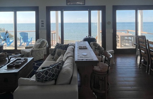Northville House | North Jamesport Sound front beach house