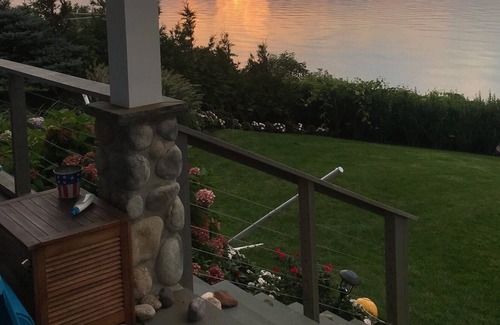 Northville House | North Jamesport Sound front beach house