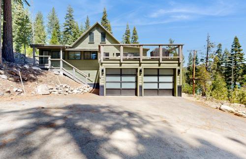 Carnelian Bay House | North Lake Adventure