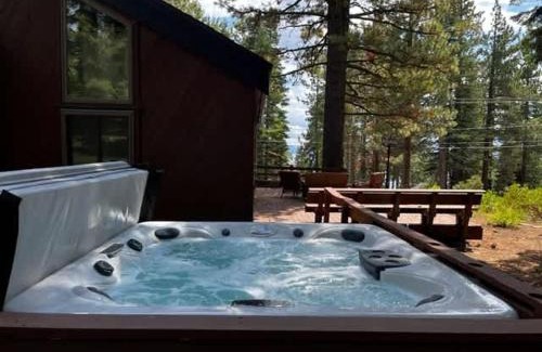 Tahoe City House | North Lake Tahoe Cabin and Hot Tub
