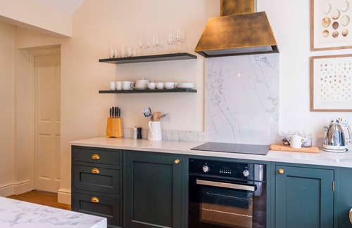 Reading House | North Lodge Luxury Accommodation