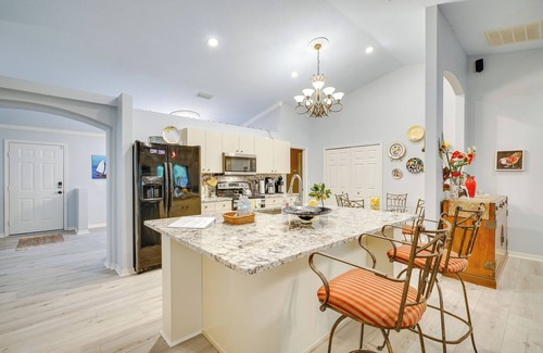 North Port House | North Port Home w/Charming Lanai ~ 7 Mi to Beach