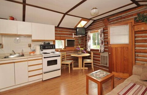 Port Elgin Cottage | North Shore Cottages