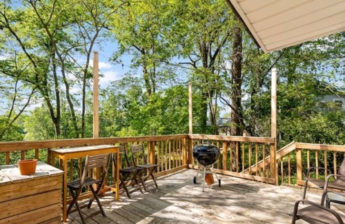 North Chattanooga Cottage | North Shore Cottage- Mins to Downtown