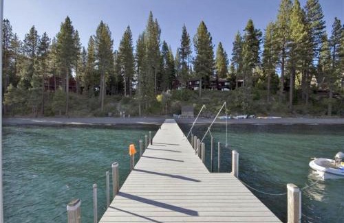 Lake Forest House | North Shore Lakeside Condo #8 by Tahoe Getaways - Updated 3 Story Condo Near Palisades Resort w HOA!