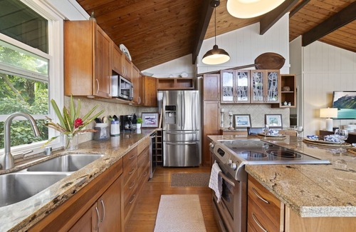 Ka'a'awa House | North Shore little Paradise w/AC, Mountain & Ocean Views: Pali Kai