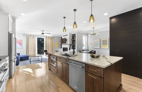 North Chattanooga House | North Shore New Townhome ~ Prime Location