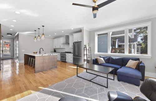 North Chattanooga House | North Shore New Townhome ~ Prime Location