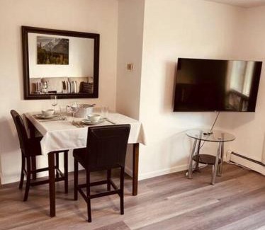 Fairbanks Apartment | North Star Place Apt 12 (premium)