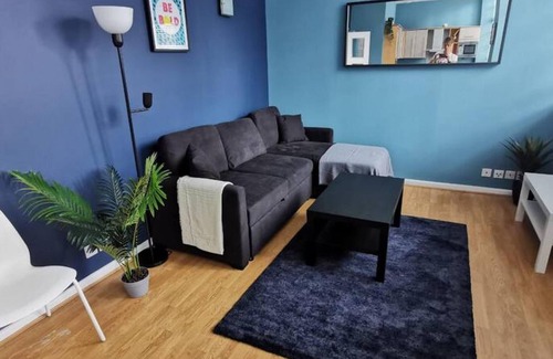 The Lanes Apartment | North Street Getaway With Friends Family