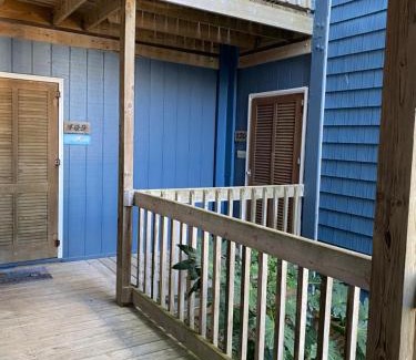 Sneads Ferry Apartment | North Topsail- Flip Flops