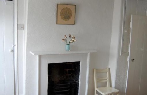 Chichester House | North Walls cottage