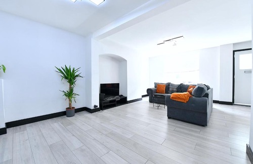 Hale House | North West London Escape