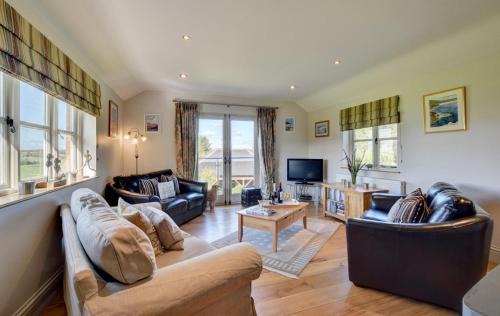 Burrington House | Northcote Lodge