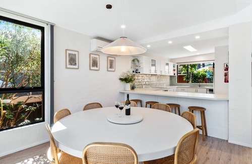 Long Beach House | Northcove Road Clifftop Living