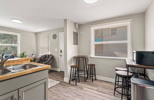 San Marco Apartment | Northeast Florida Retreat