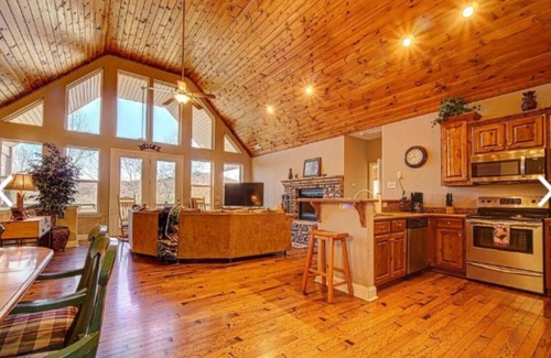 Clayton House | Northeast GA - Mountain & Golf Course Views - Kingwood Resort - Built 2009