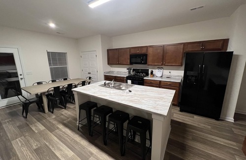 New Market House | Northeast Huntsville House with 4 Bedrooms