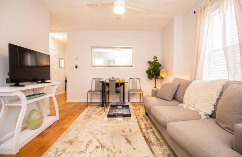 Harrison Lenox Apartment | Northeastern,boston Medical,in Unit Laundry,ca
