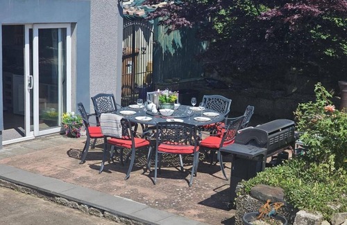 Magherafelt House | Northern Ireland Cozy Retreat With 4 Bedrooms