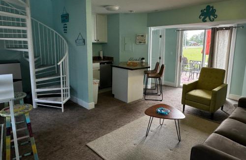 Douglas Apartment | Northern Light Condominiums: Condo 12