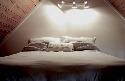 Chichester Ski Chalet | Northlands Farm - Chalet 3 Farm Stay