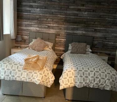 Hornsea House | Northorpe Cottage