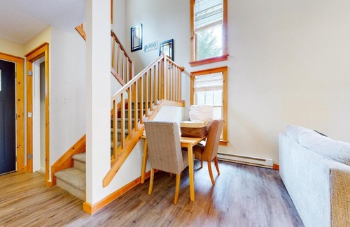 Tannersville House | Northridge 347