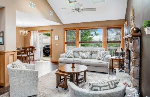 Tannersville House | Northridge 372