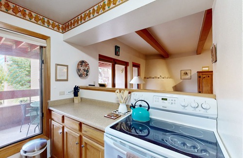 Santa Fe Condo | Northside Hideaway with Mountain Views & Air-Conditioning | Minutes to Plaza