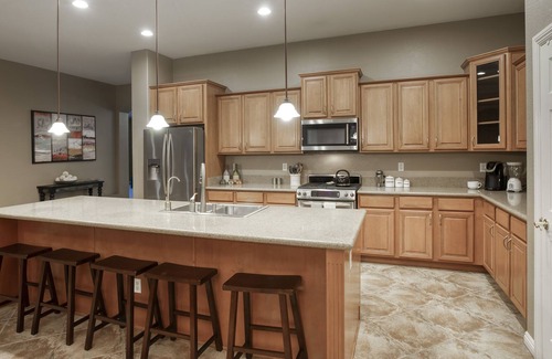 Rovey Farm Estates House | Northview Manor - 6BR near Stadium, Pool & Theatre