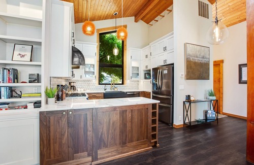 Coupeville House | Northwest-style cabin with stunning ocean views & nearby beach access