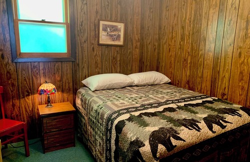 Hayward Resort | Northwoods Cabin on Teal Lake in the Chequamegon National Forest - Pet Friendly!