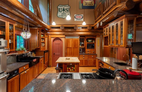 Phelps Cabin | Northwoods Lake Escape Bonfires, Boats & Fish!